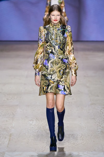Look 40